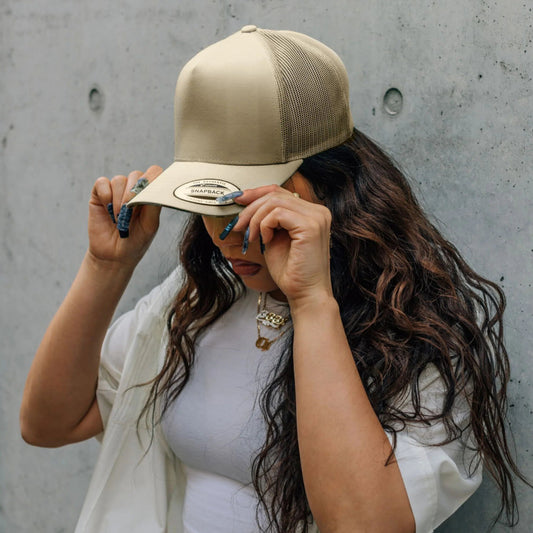 Curved cap with net and logo x6